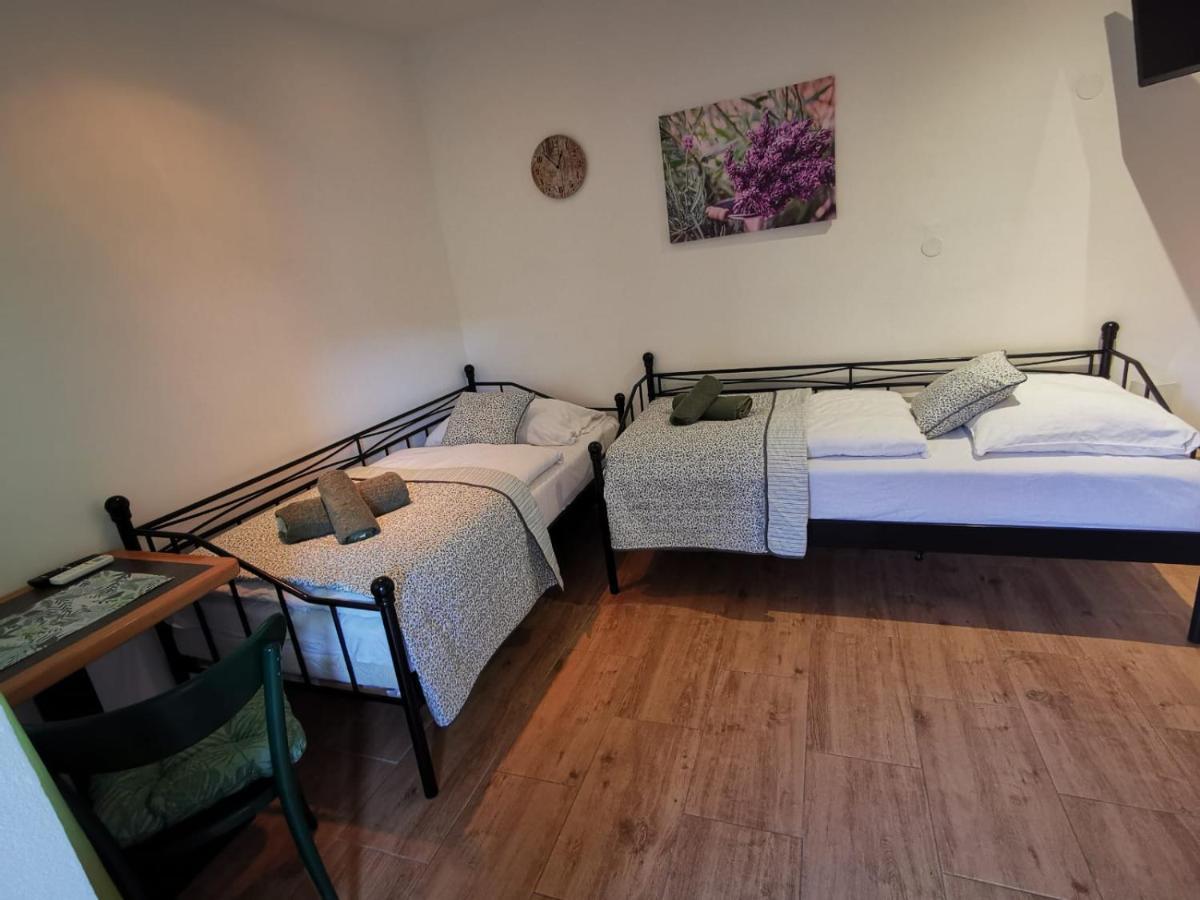 Hotel Palackého 135 Mělník Esterno foto