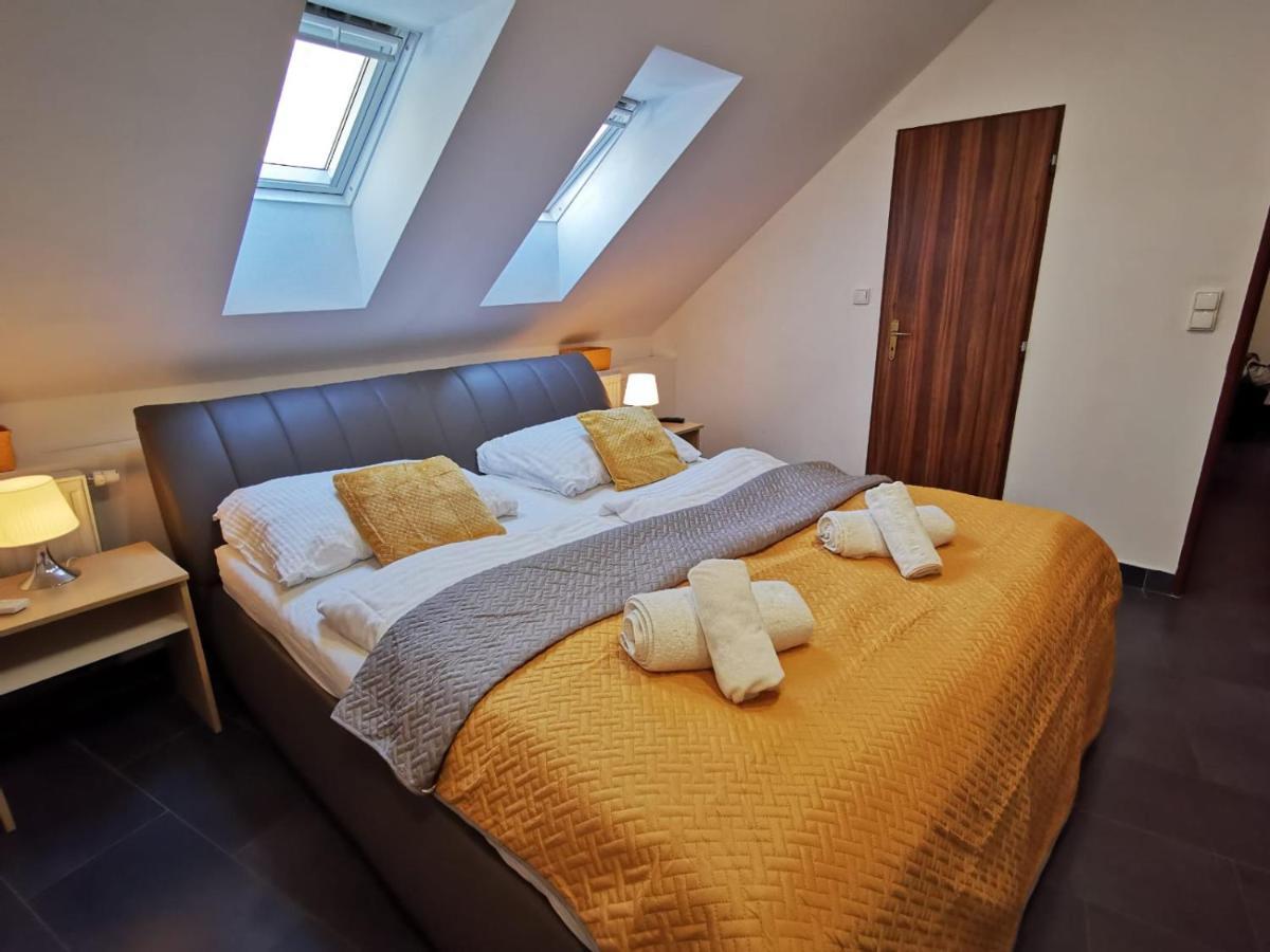 Hotel Palackého 135 Mělník Esterno foto