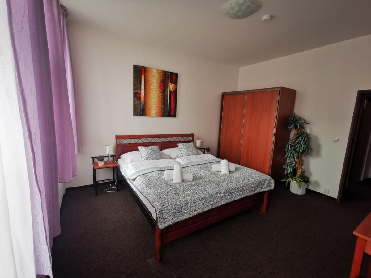 Hotel Palackého 135 Mělník Esterno foto