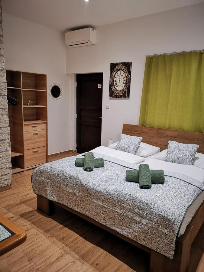 Hotel Palackého 135 Mělník Esterno foto