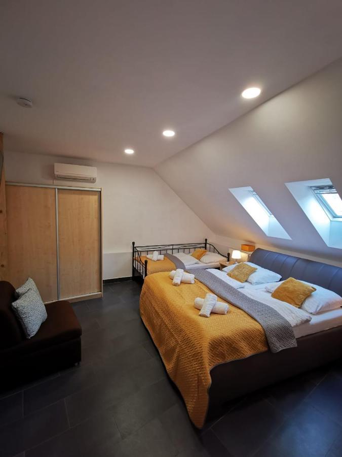 Hotel Palackého 135 Mělník Esterno foto